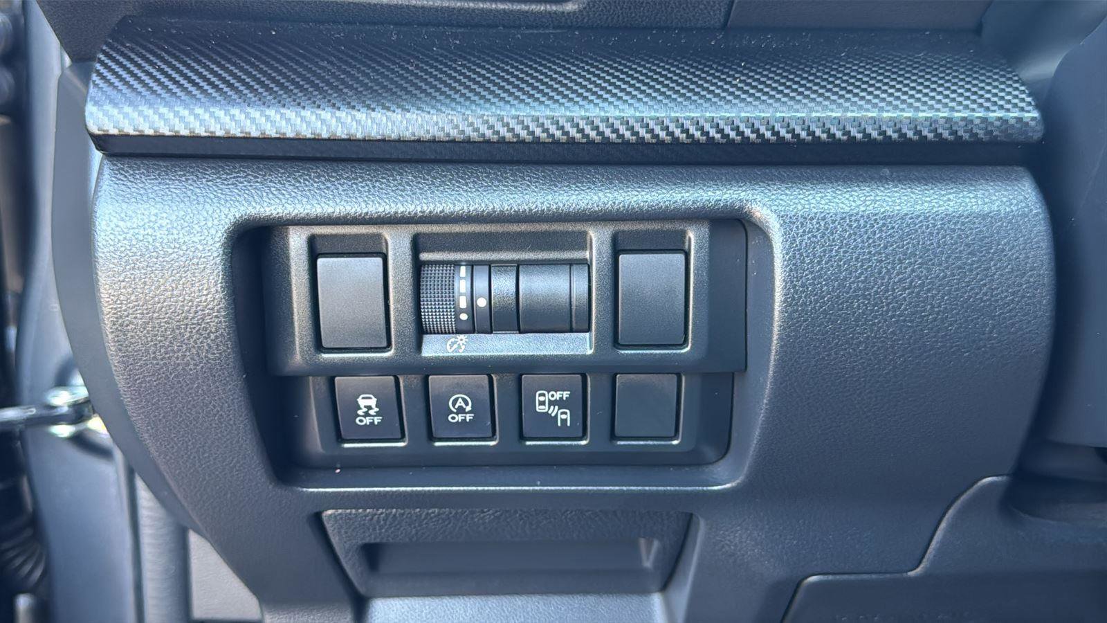 Used 2020 Subaru Crosstrek 2.0i Premium w/ Moonroof Package 1 image 12