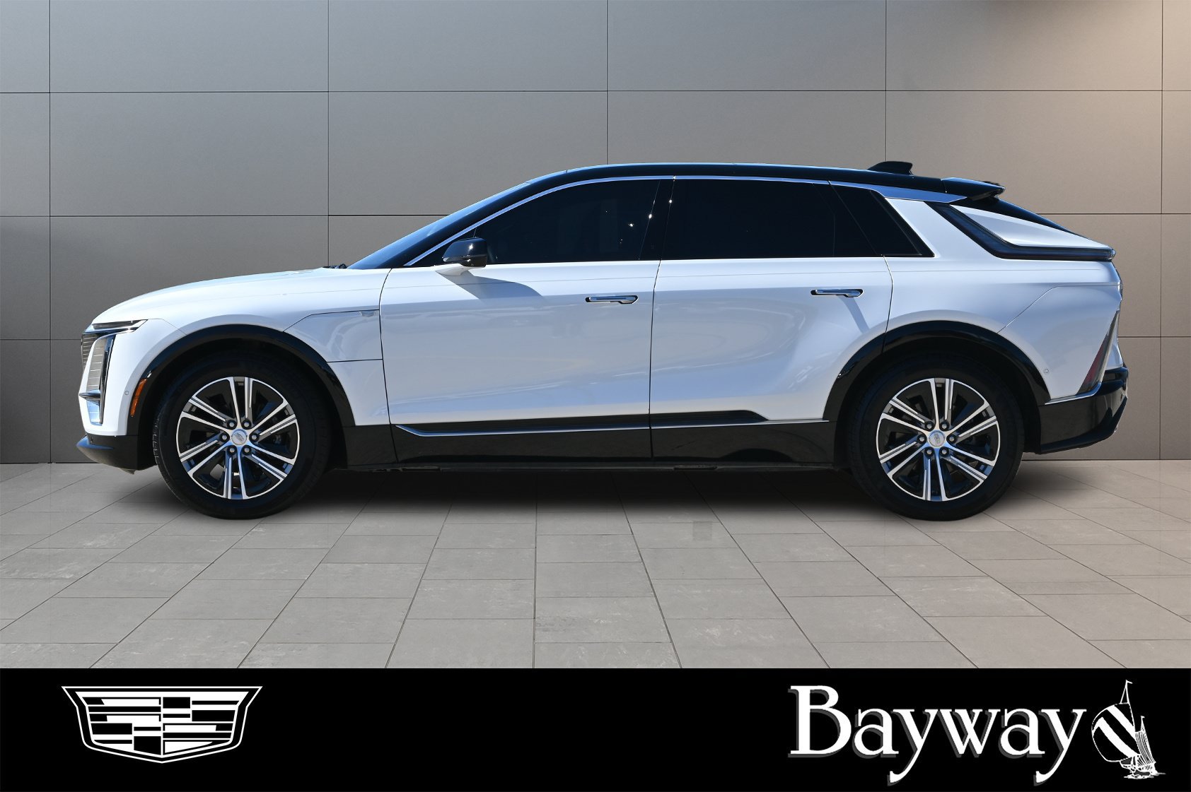 Certified 2025 Cadillac Lyriq Luxury w/ LPO, Floor Liner Package RWD image 4