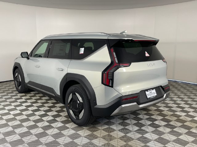 New 2026 Kia EV9 Wind AWD/4WD image 12