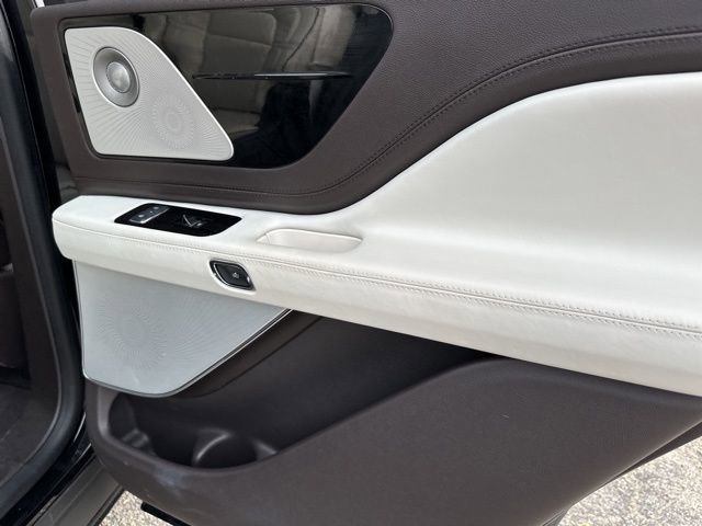 Used 2022 Lincoln Aviator Black Label w/ Dynamic Handling Package image 18