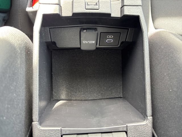 Used 2025 Toyota Corolla Cross LE AWD/4WD image 30