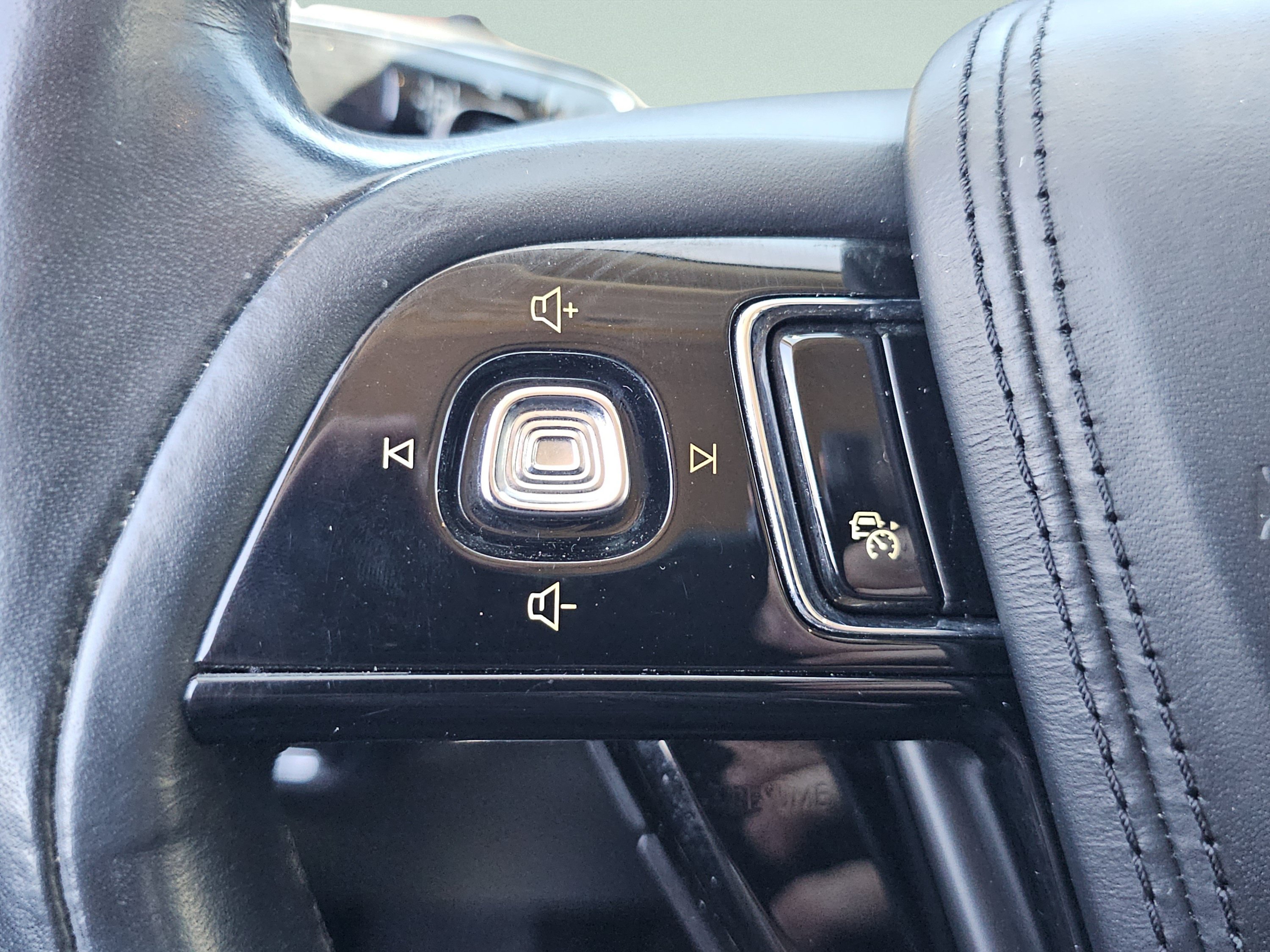 Used 2021 Lincoln Aviator Reserve w/ Equipment Group 201A AWD/4WD image 16