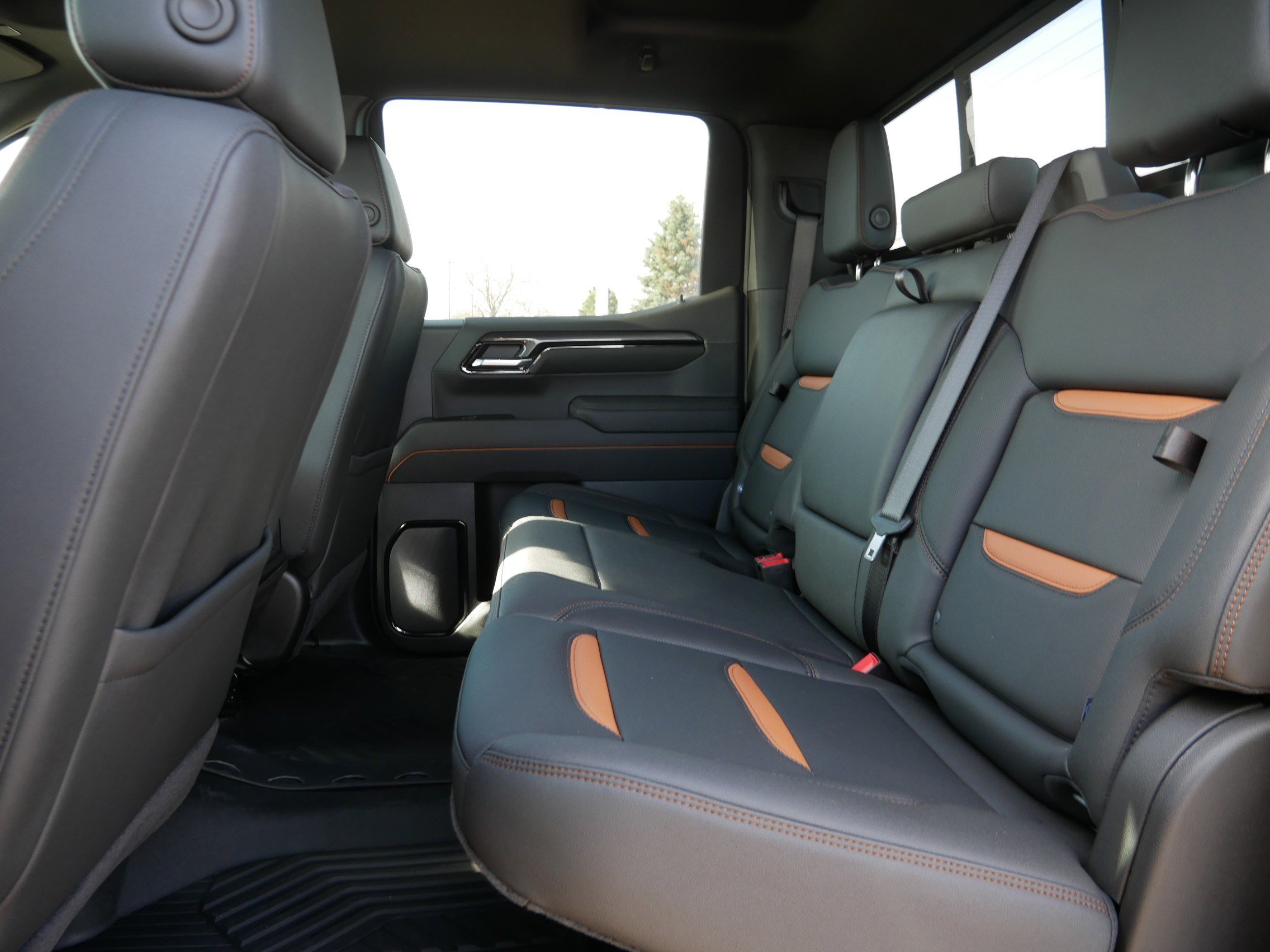 New 2026 GMC Sierra 1500 AT4 w/ Technology Package AWD/4WD image 5