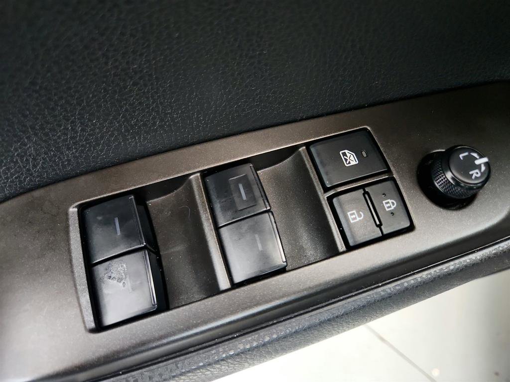 Used 2023 Toyota Camry SE image 17