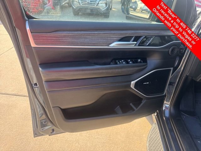 Used 2024 Jeep Wagoneer Series II w/ Flexible Seating Group image 20