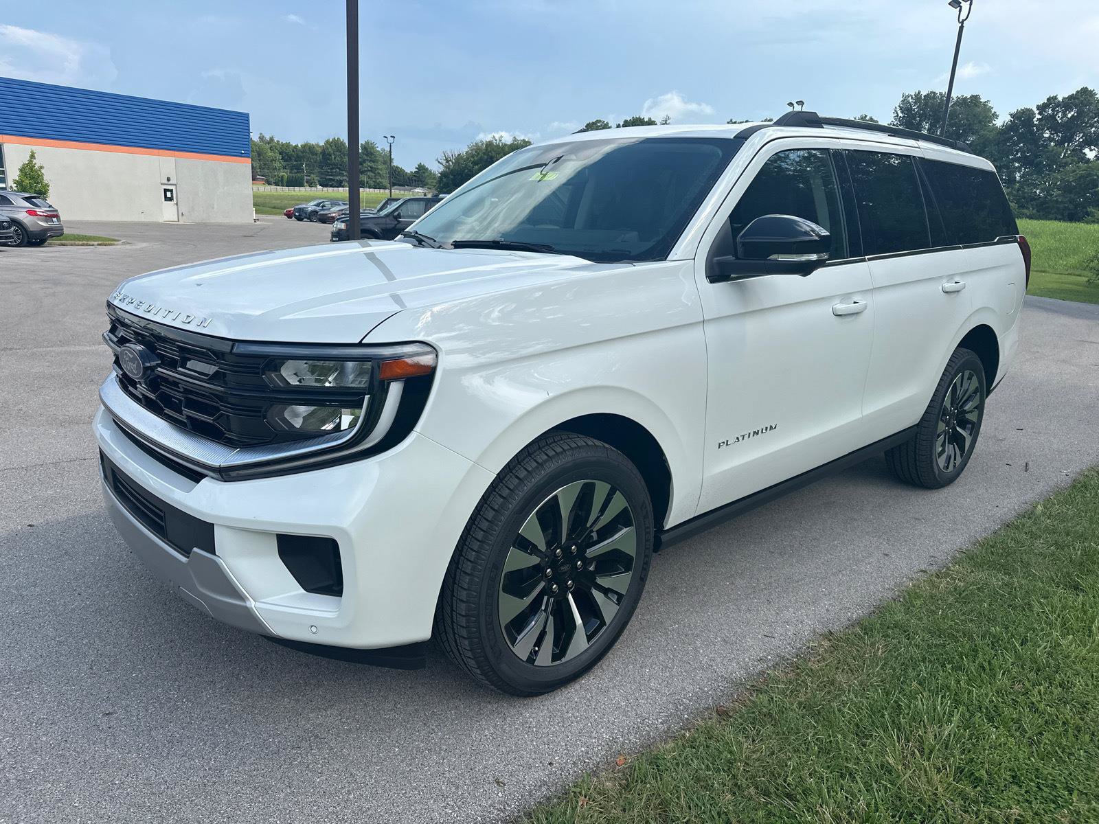 New 2026 Ford Expedition Platinum w/ Driver's Package AWD/4WD image 5