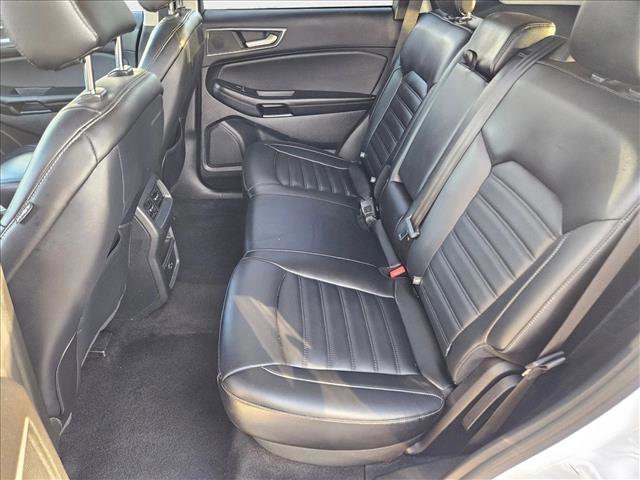 Used 2022 Ford Edge SEL image 17