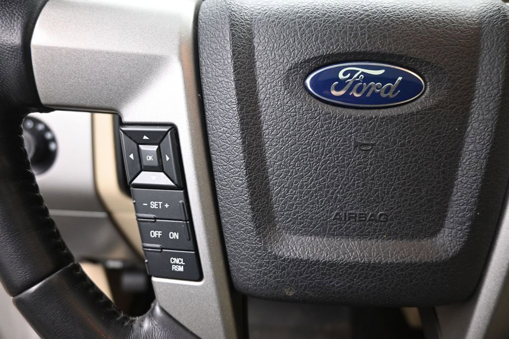 Used 2016 Ford Expedition EL Limited w/ Equipment Group 301A RWD image 15