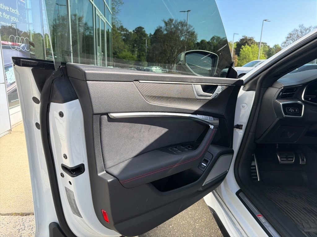 Used 2025 Audi RS 7 Performance image 12