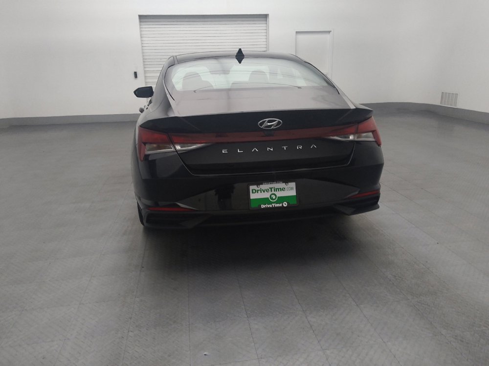 Used 2023 Hyundai Elantra SEL w/ Convenience Package image 6