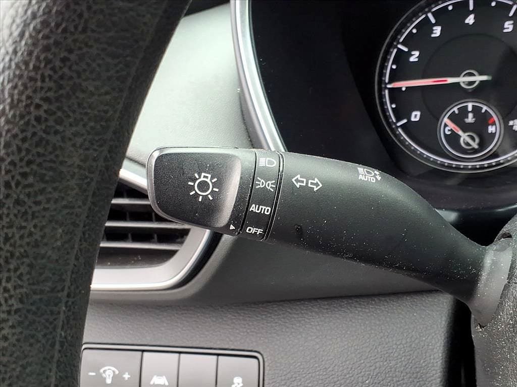 Used 2022 Hyundai Santa Fe SEL FWD image 18