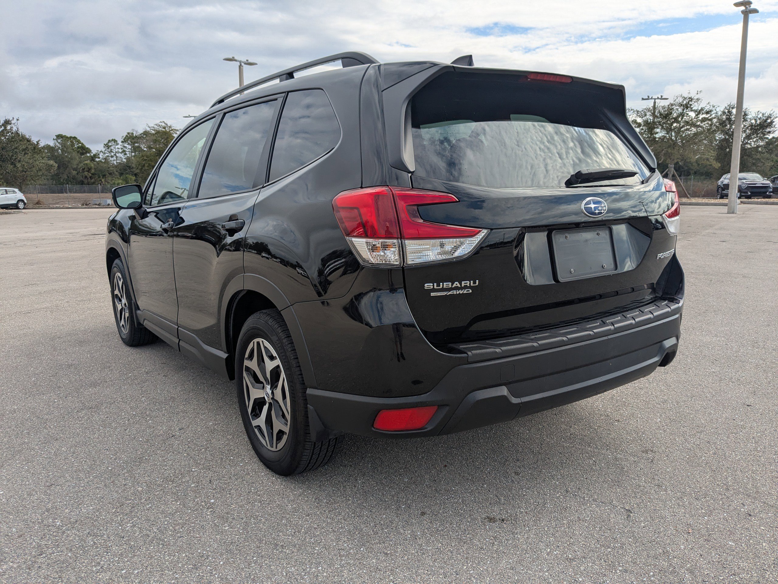 Used 2021 Subaru Forester Premium image 7