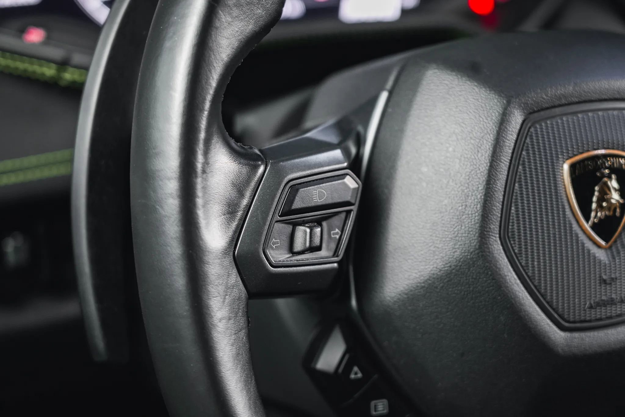 Used 2015 Lamborghini Huracan LP 610-4 image 37