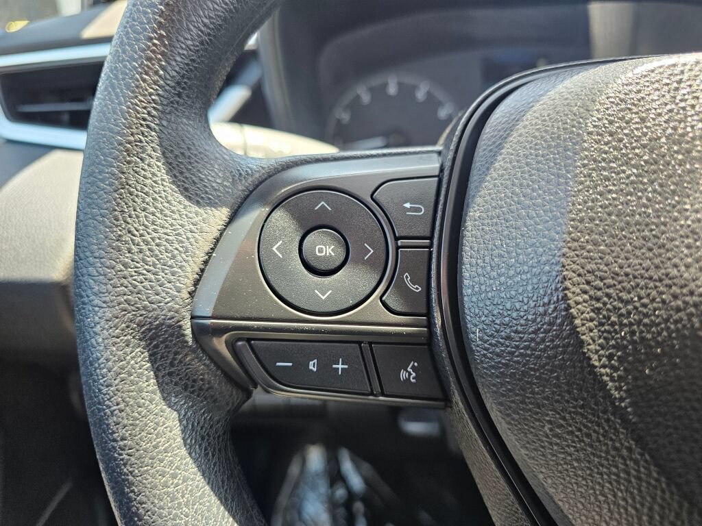 Used 2023 Toyota Corolla LE FWD image 17