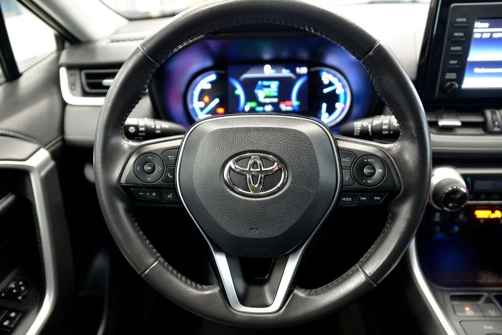 Used 2019 Toyota RAV4 Limited image 19