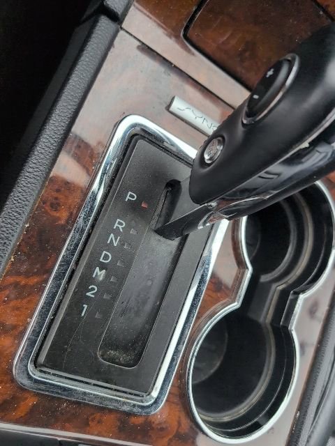 Used 2016 Lincoln Navigator Select AWD/4WD image 28