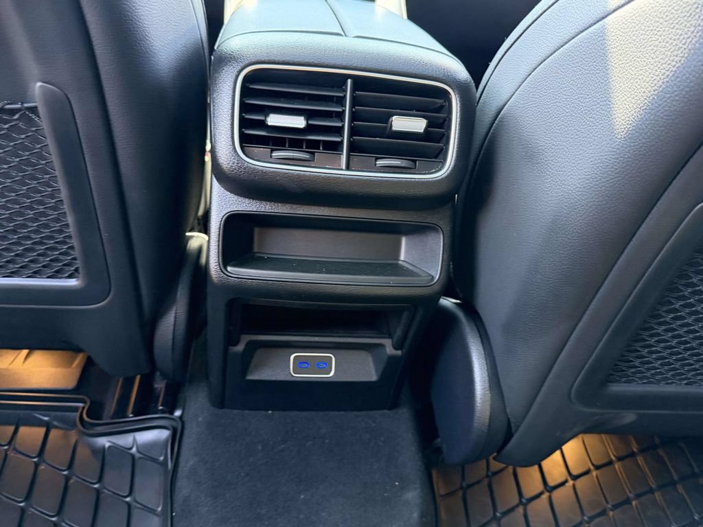 Used 2025 Mercedes-Benz GLE 450e 4MATIC image 24