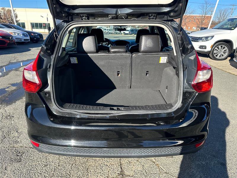 Used 2014 Ford Focus SE w/ Equipment Group 201A image 10