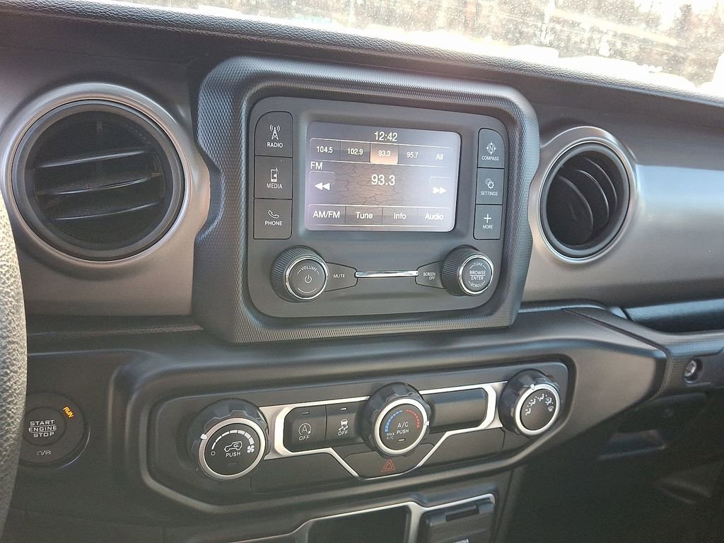 Certified 2021 Jeep Gladiator Sport AWD/4WD image 23