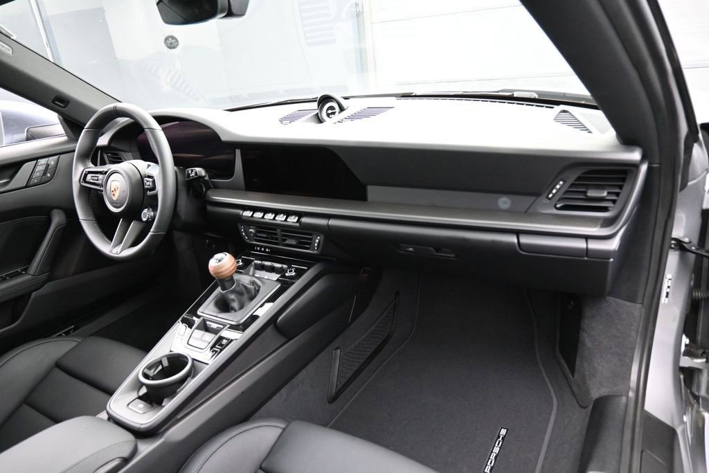 New 2026 Porsche 911 Carrera T RWD image 31