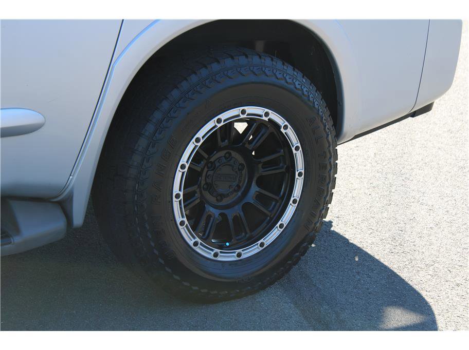 Used 2015 Nissan Armada SV image 6