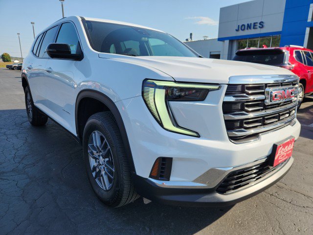 Used 2025 GMC Acadia Elevation image 7