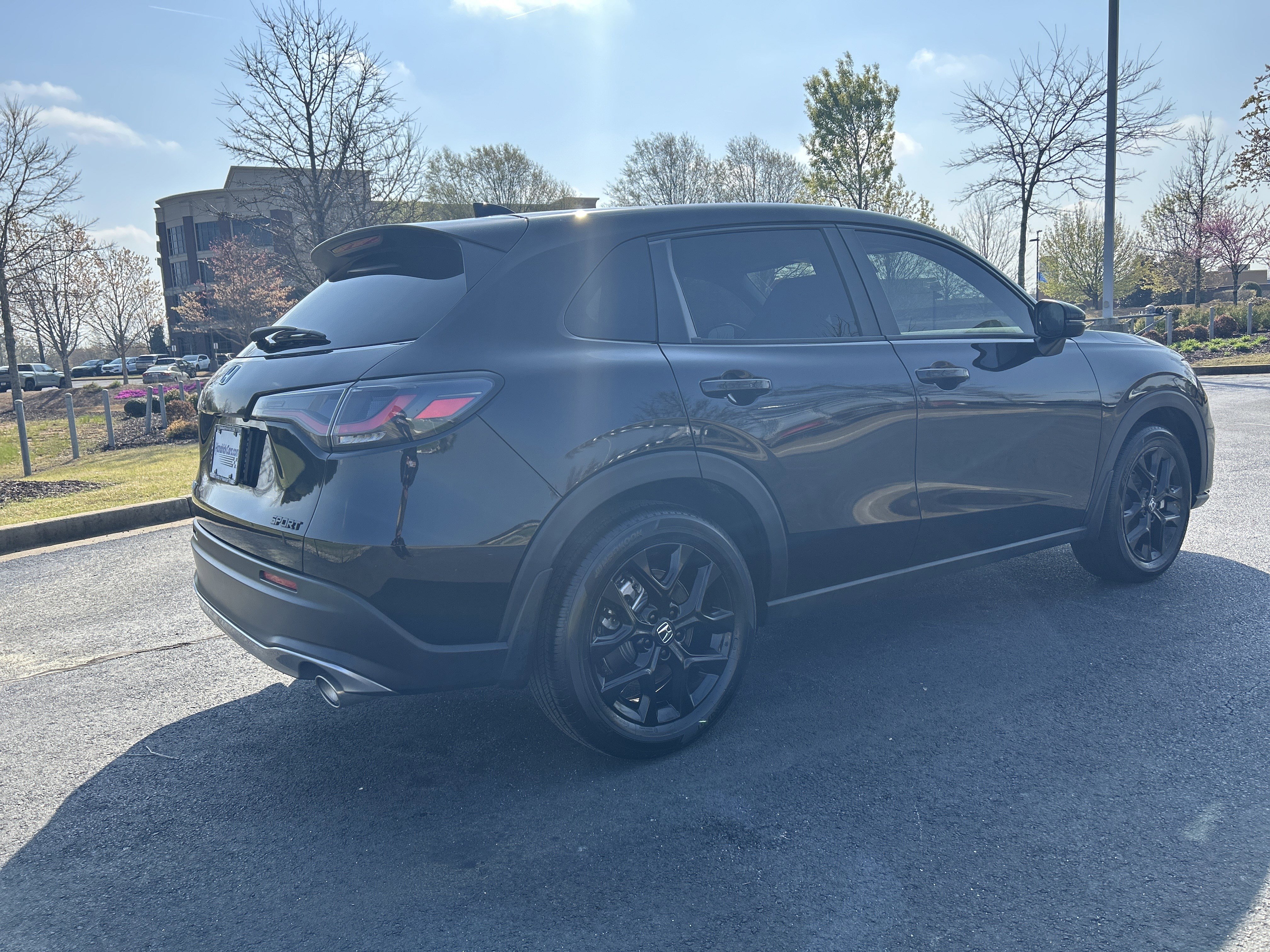 Certified 2025 Honda HR-V Sport image 9