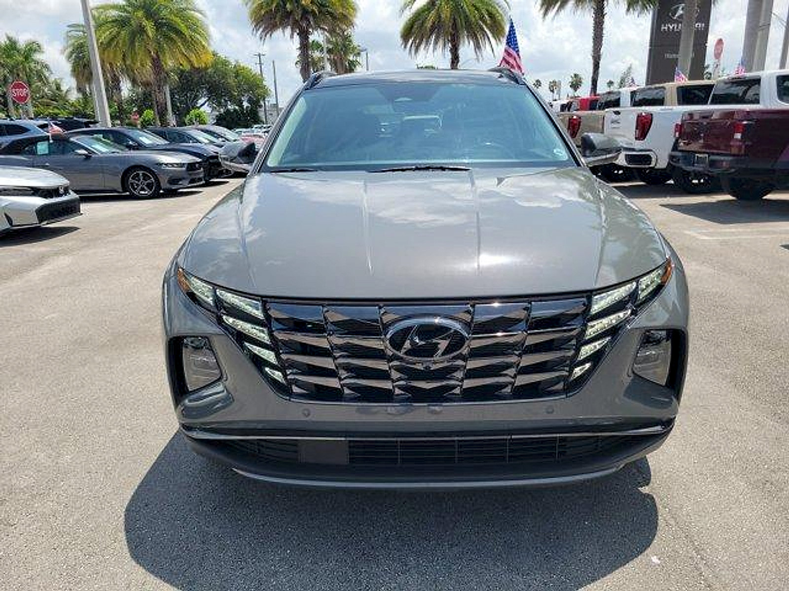 Certified 2024 Hyundai Tucson Limited FWD image 2