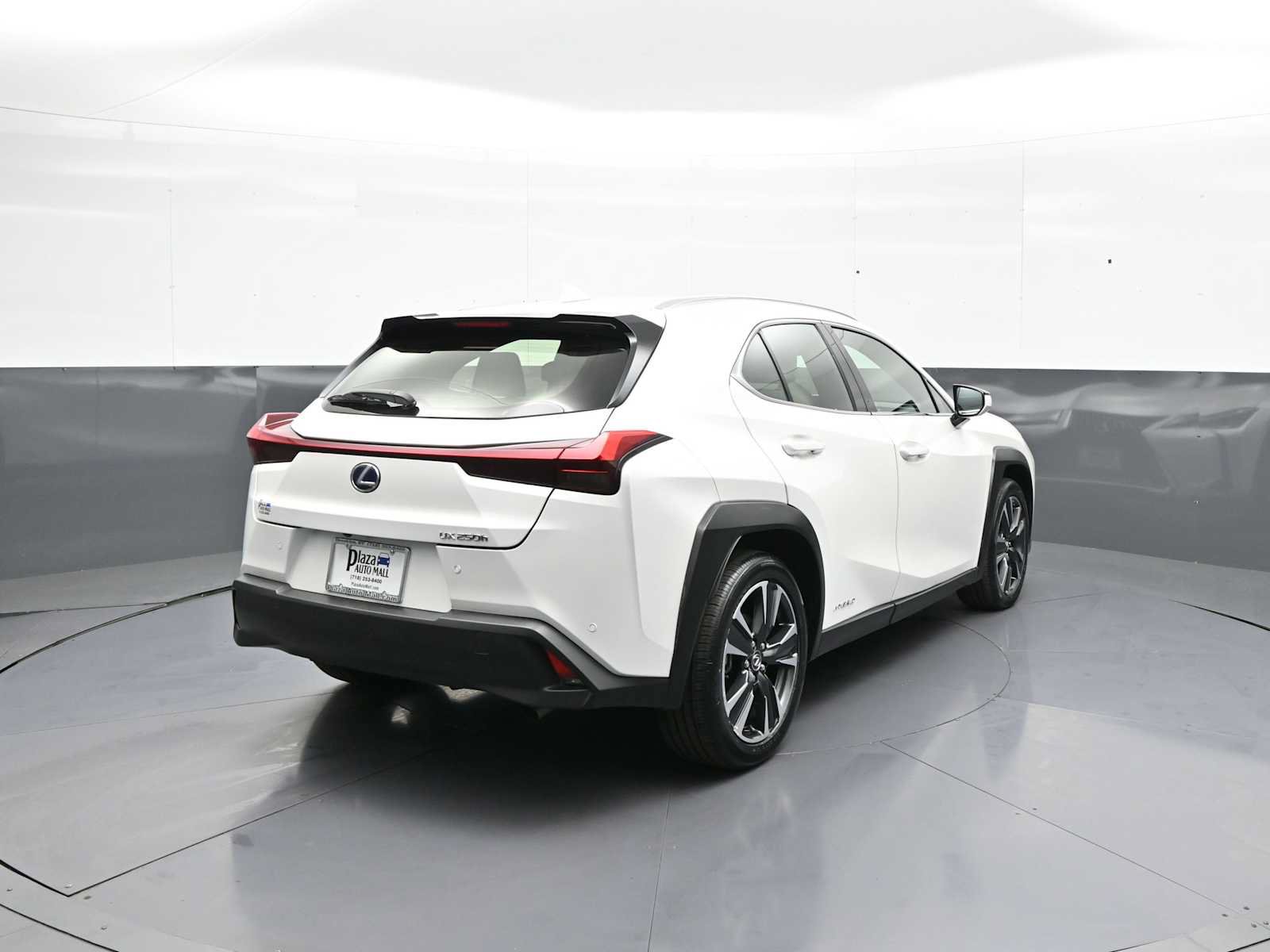 Used 2021 Lexus UX 250h w/ Premium Package AWD/4WD image 6