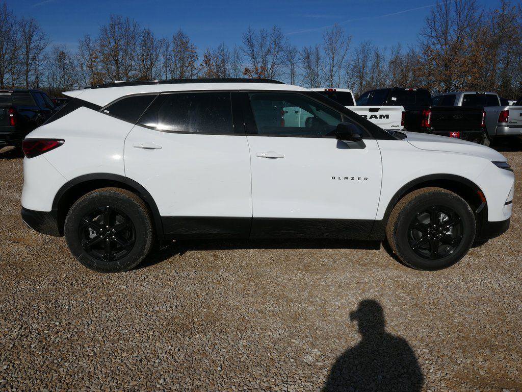 New 2026 Chevrolet Blazer LT w/ Midnight/Sport Edition image 2