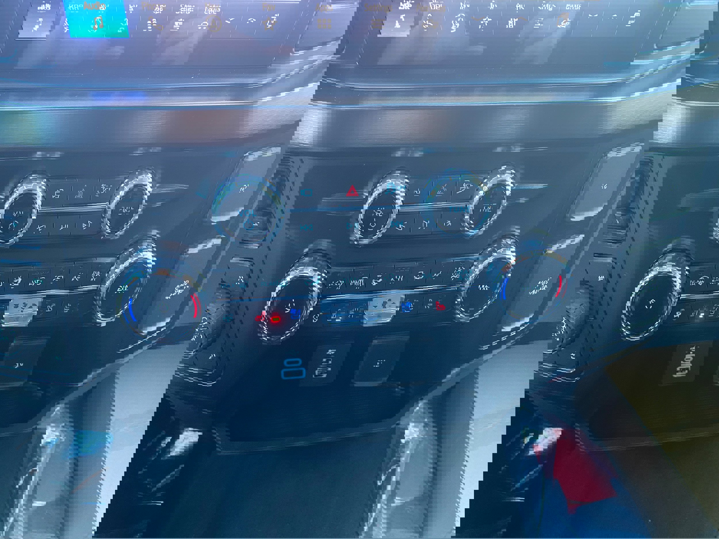 New 2026 Ford F350 Lariat w/ Tremor Off-Road Package image 40