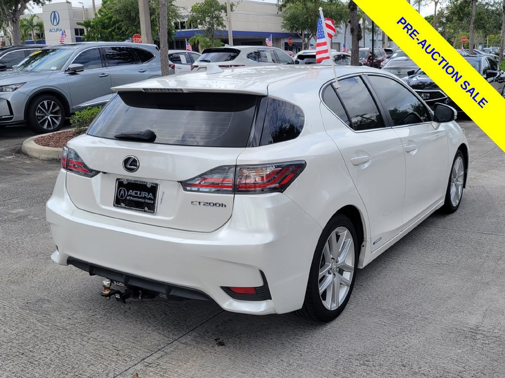 Used 2017 Lexus CT 200h w/ Seat Comfort Package FWD image 7