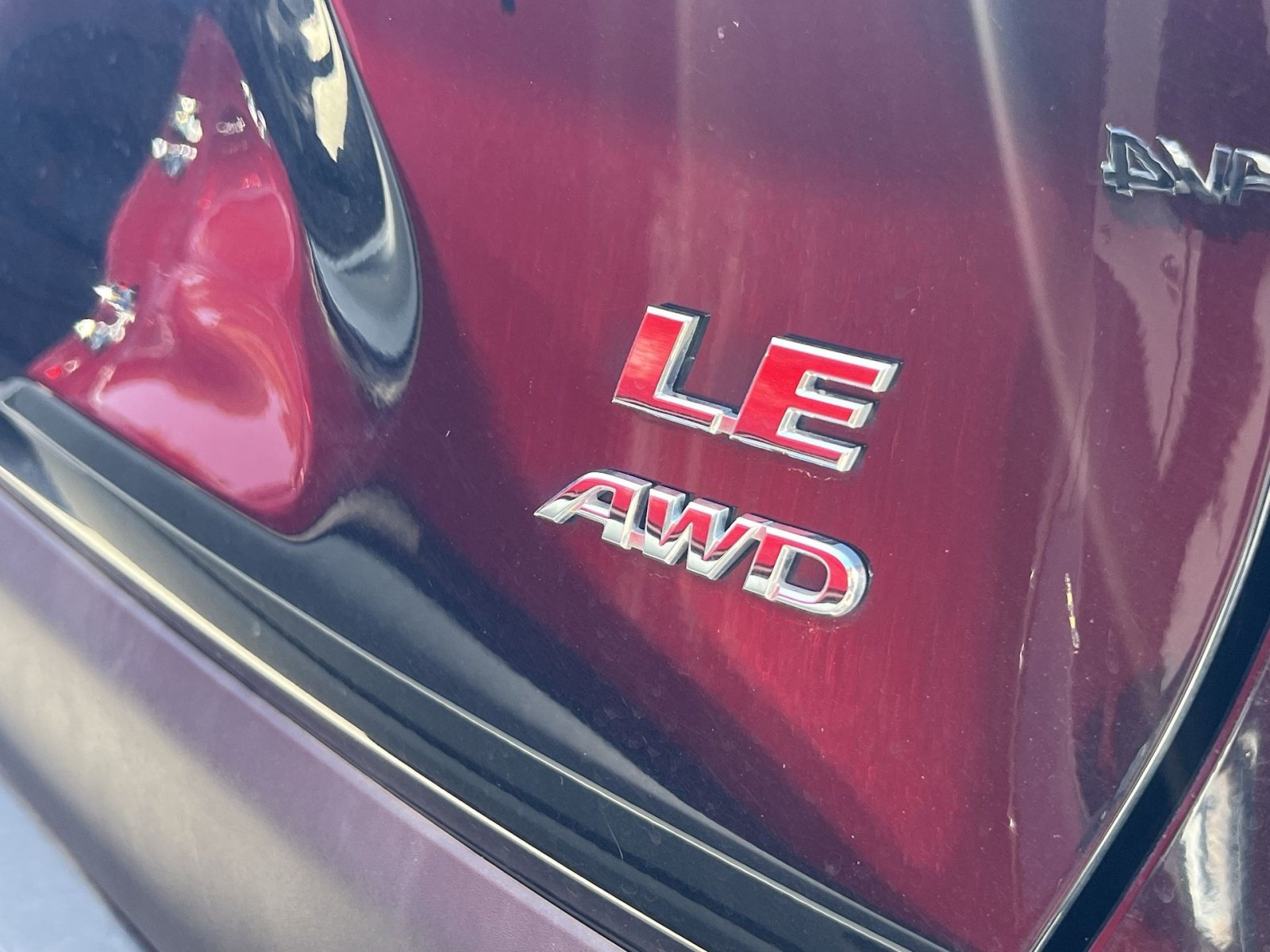 Used 2025 Toyota RAV4 LE AWD/4WD image 33