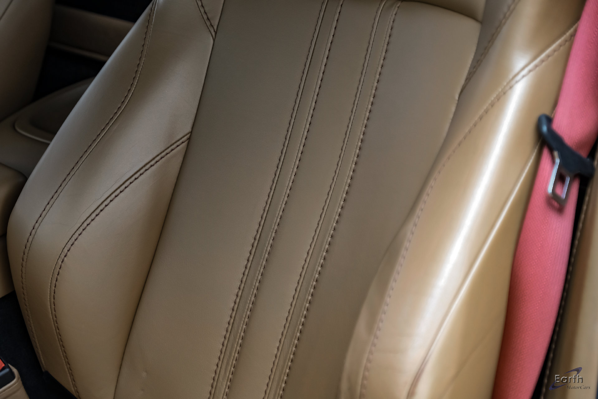 Used 2020 Aston Martin V8 Vantage Coupe RWD image 45