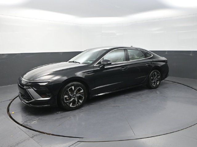 Used 2024 Hyundai Sonata SEL FWD image 3