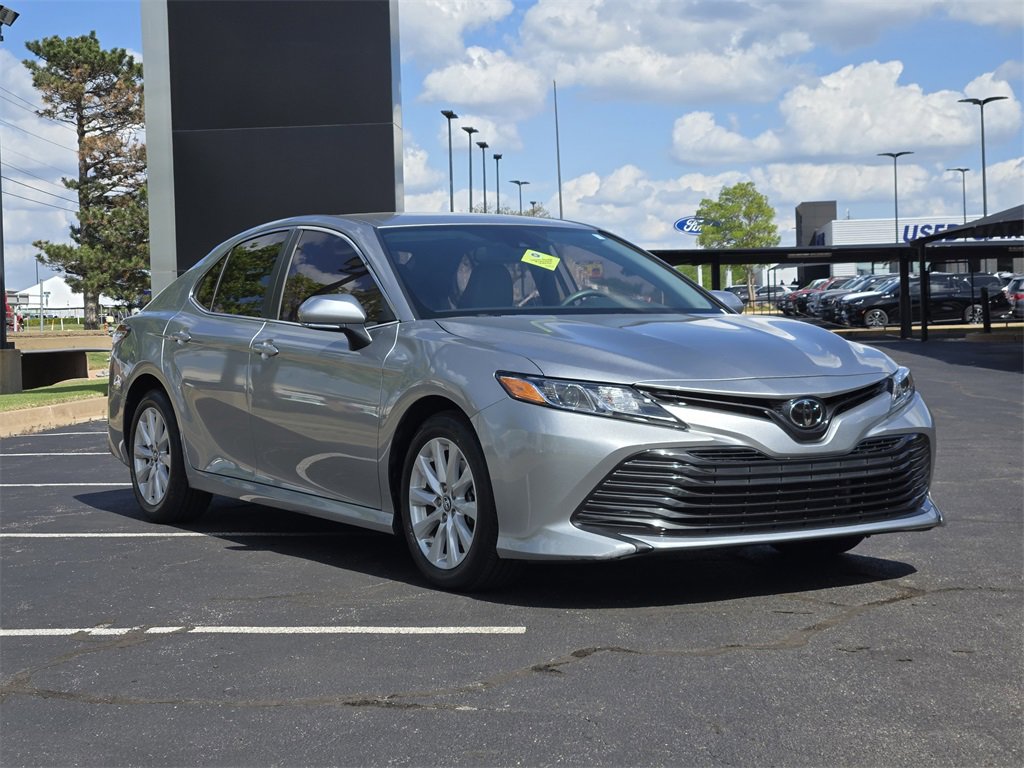 Used 2019 Toyota Camry LE w/ Convenience Package image 3