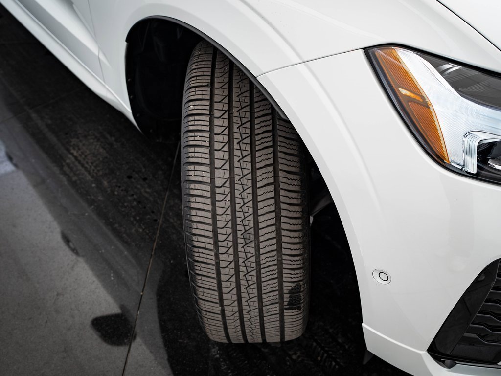 Used 2025 Volvo XC60 B5 Ultra w/ Protection Package Premier image 52