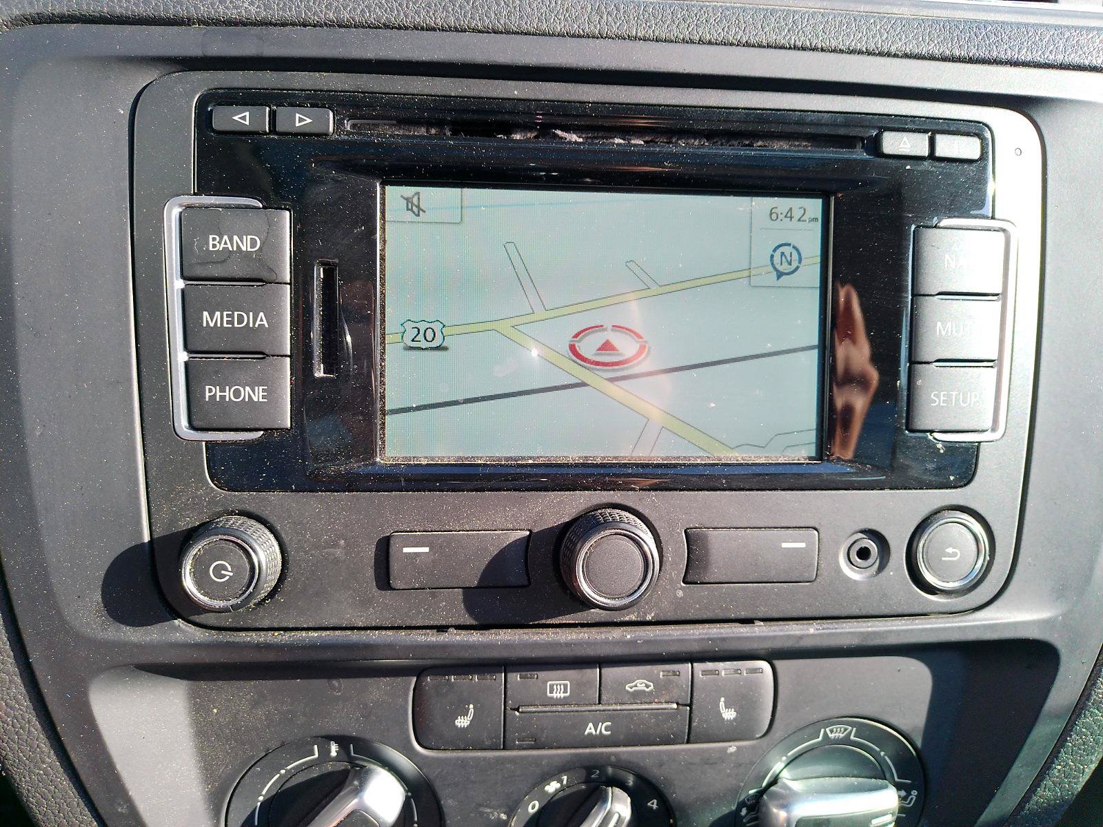 Used 2015 Volkswagen Jetta SE FWD image 14