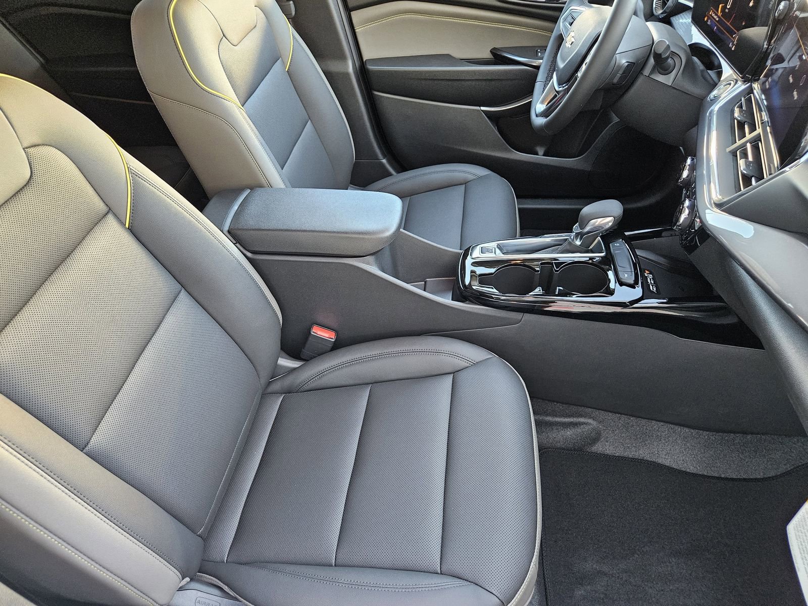 New 2026 Chevrolet Trax ACTIV w/ Sunroof Package image 17