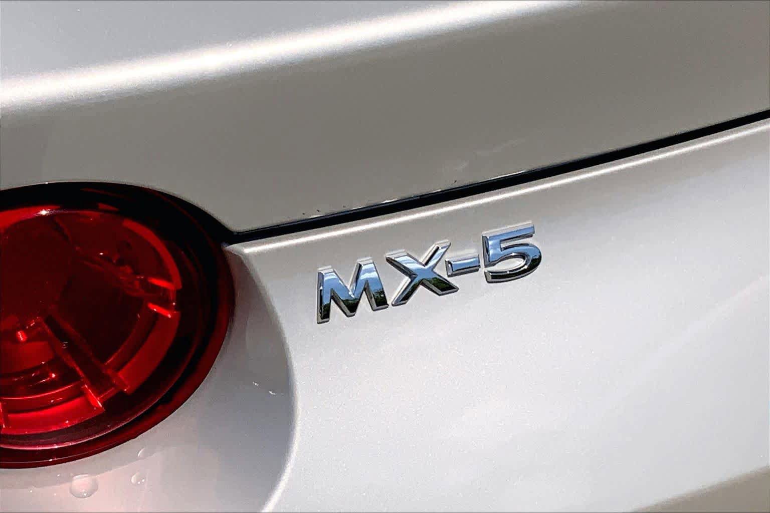 Used 2023 MAZDA MX-5 Miata Grand Touring w/ Weather Package RWD image 27
