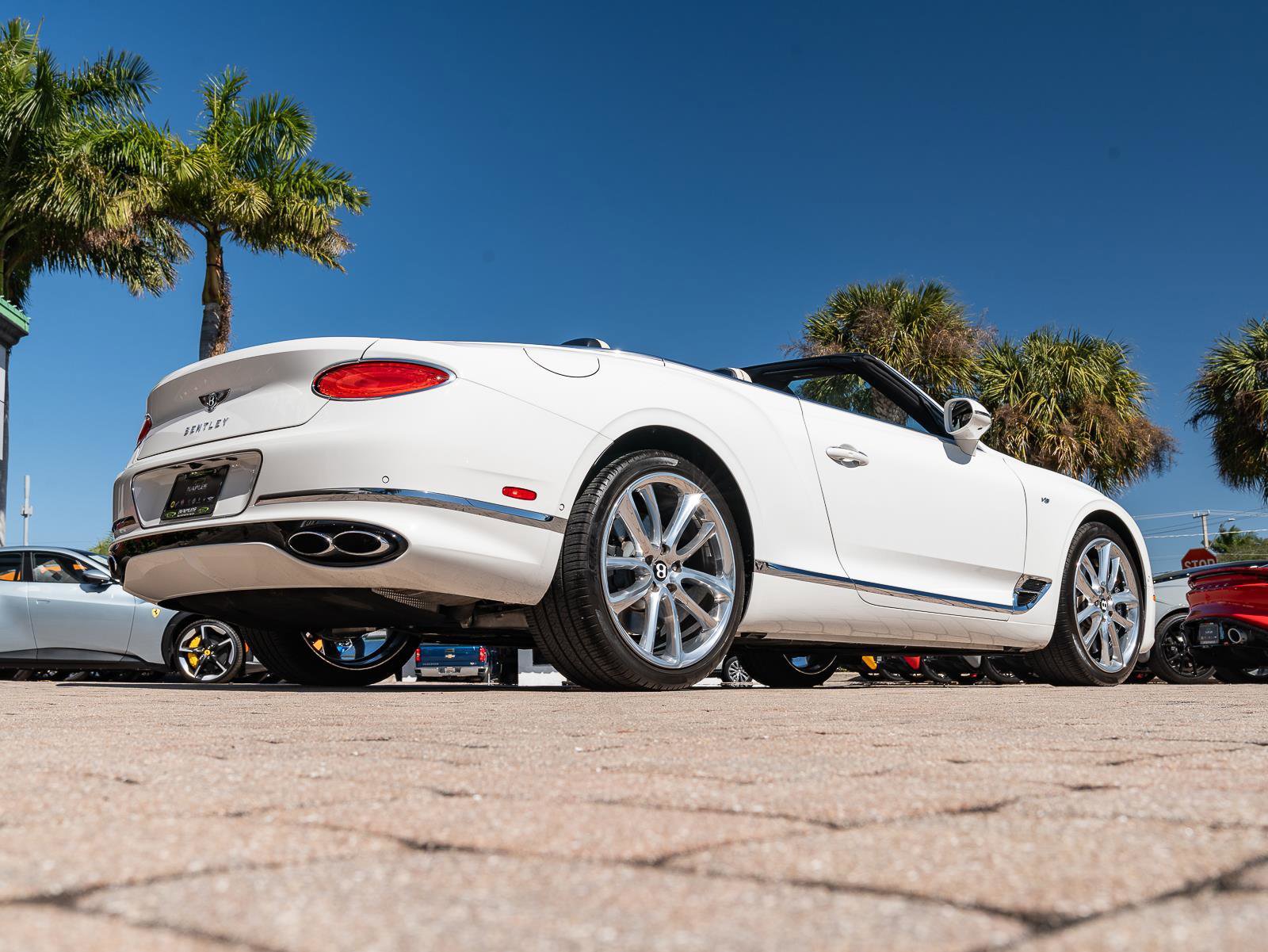 Used 2022 Bentley Continental GT image 9