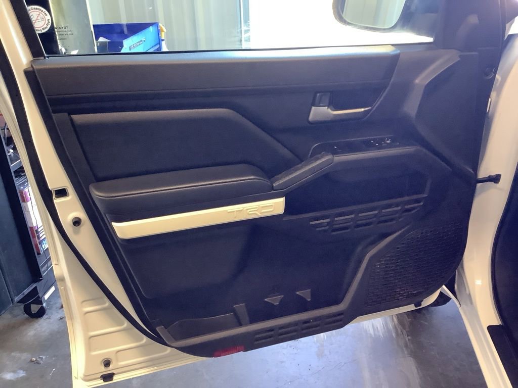 Used 2024 Toyota Tacoma TRD Off-Road image 28