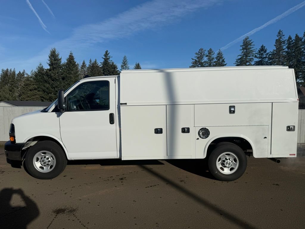 New 2024 Chevrolet Express 3500 w/ Power Convenience Package RWD image 13