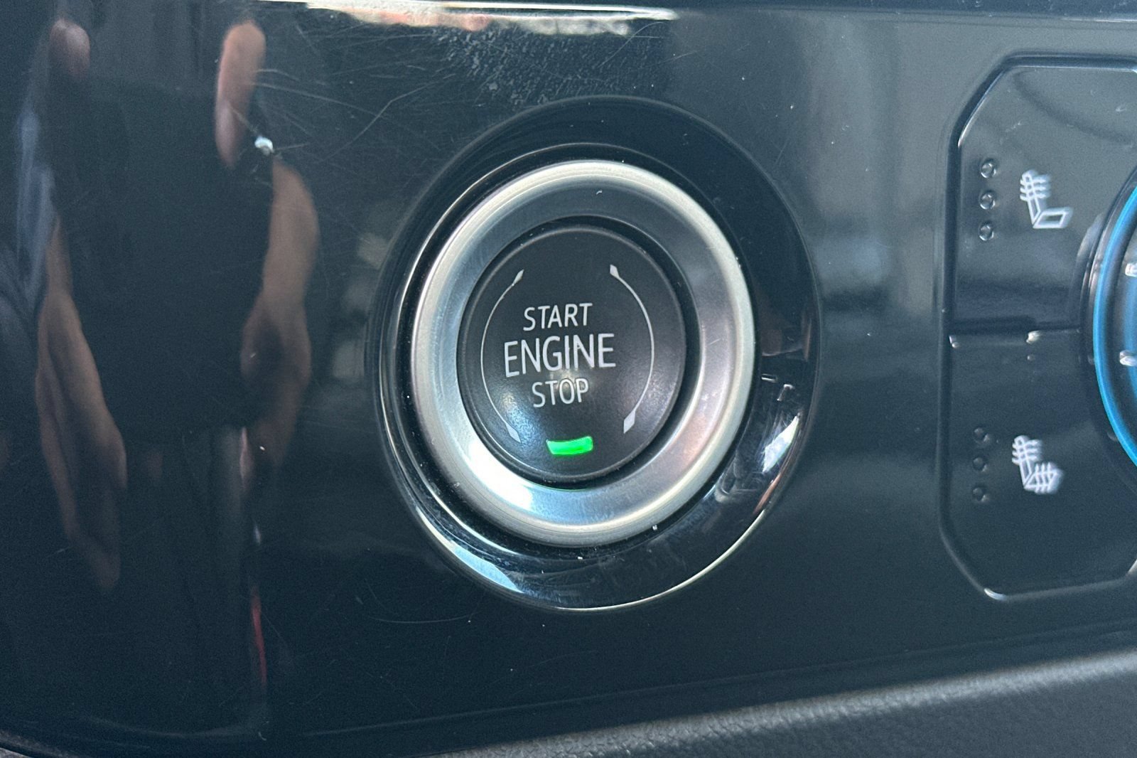 Used 2024 GMC Sierra 1500 SLT RWD image 25