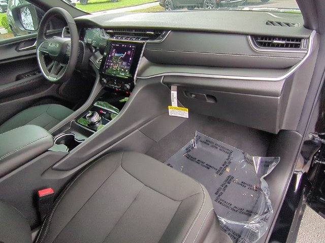 New 2026 Jeep Grand Cherokee Laredo X AWD/4WD image 37