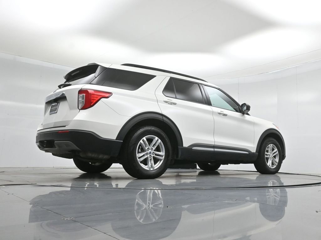 Certified 2021 Ford Explorer XLT RWD image 50