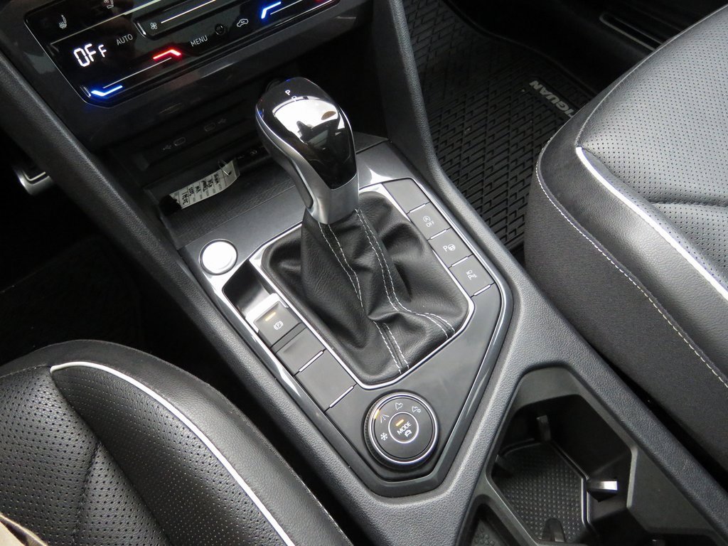 Used 2022 Volkswagen Tiguan SEL R-Line image 25