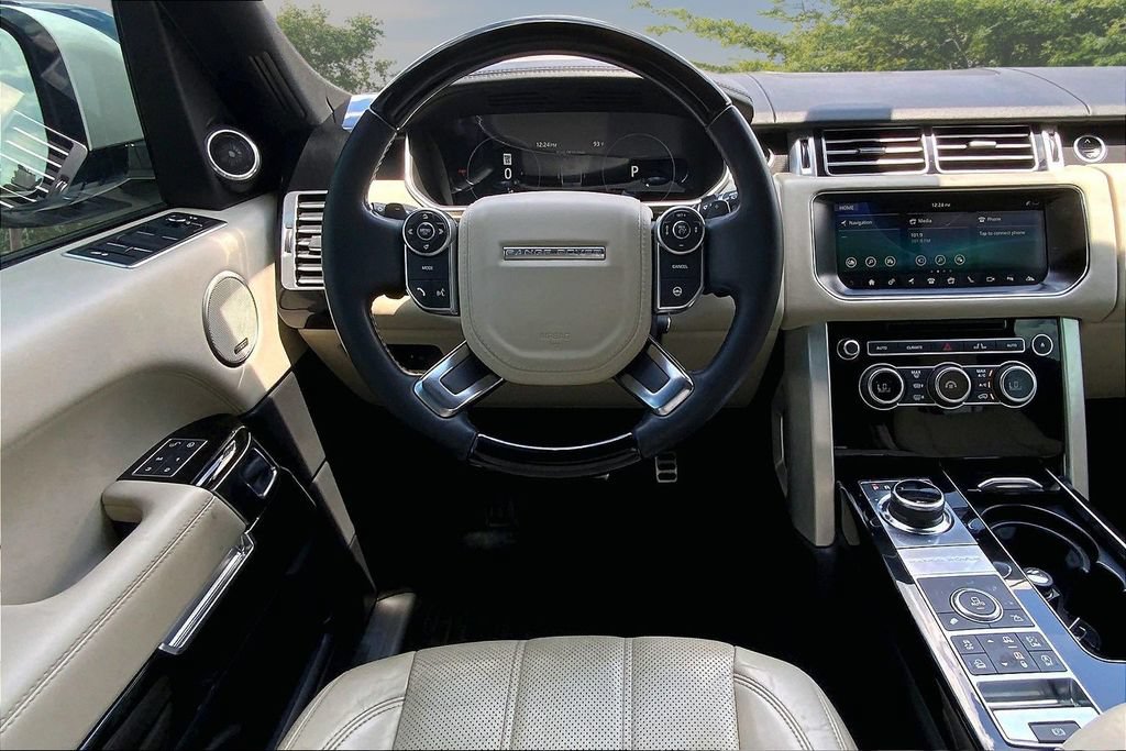 Used 2017 Land Rover Range Rover Supercharged AWD/4WD image 8