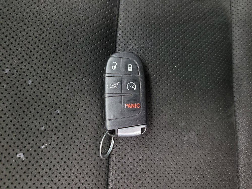 Used 2021 Jeep Grand Cherokee Laredo X AWD/4WD image 32