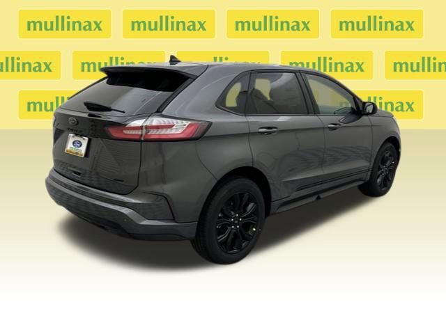 New 2024 Ford Edge SE w/ Black Appearance Package image 16